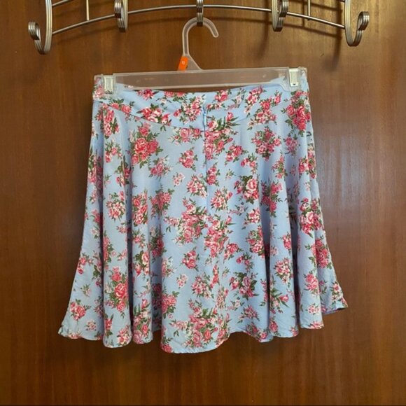 Forever 21 Blue Floral Mini Skirt - Picture 3 of 3